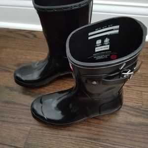 GUC Hunter Short Rain Boots size 7 - Glossy Black
